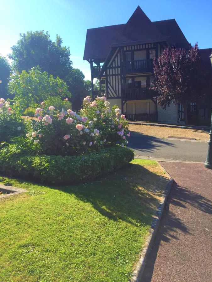 Domaine Prive, , Piscine, Jacuzzi, Joli Appartement Deauville Dış mekan fotoğraf
